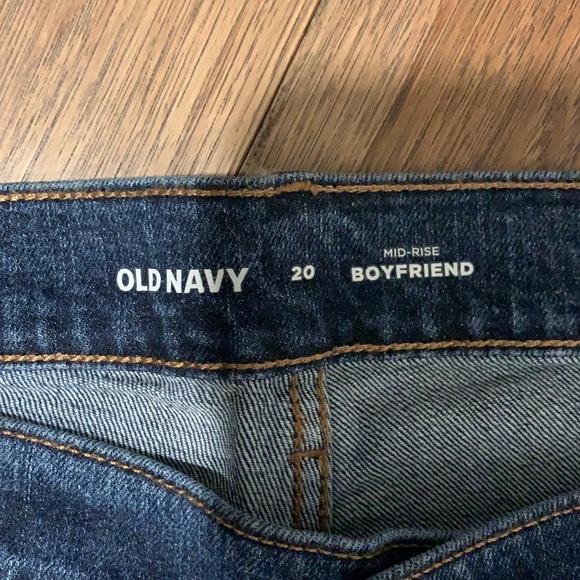 ==Old Navy Ripped Mid-Rise Boyfriend Jeans NWOT size 20 - Picture 6 of 9